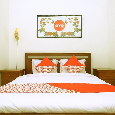 Oyo 350 D' Maktab Homestay Syariah Malang Exterior photo