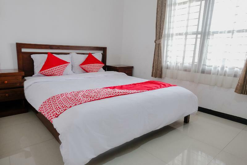 Oyo 350 D' Maktab Homestay Syariah Malang Exterior photo