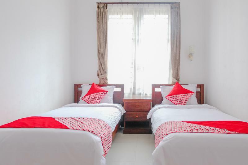 Oyo 350 D' Maktab Homestay Syariah Malang Exterior photo