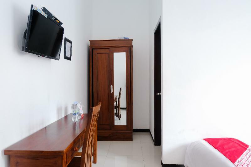 Oyo 350 D' Maktab Homestay Syariah Malang Exterior photo